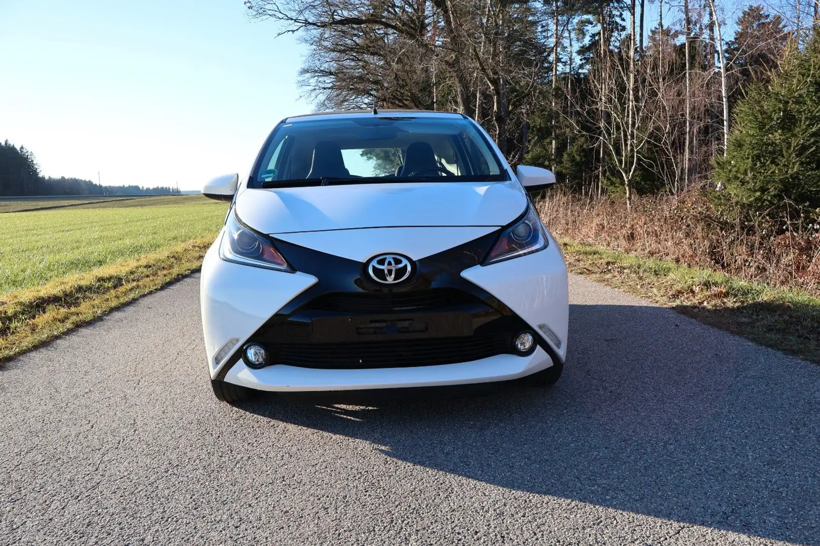 Toyota Aygo X Faltdach / 1Hand/ Scheckheft/Rückfahrkamera Weiß - 1