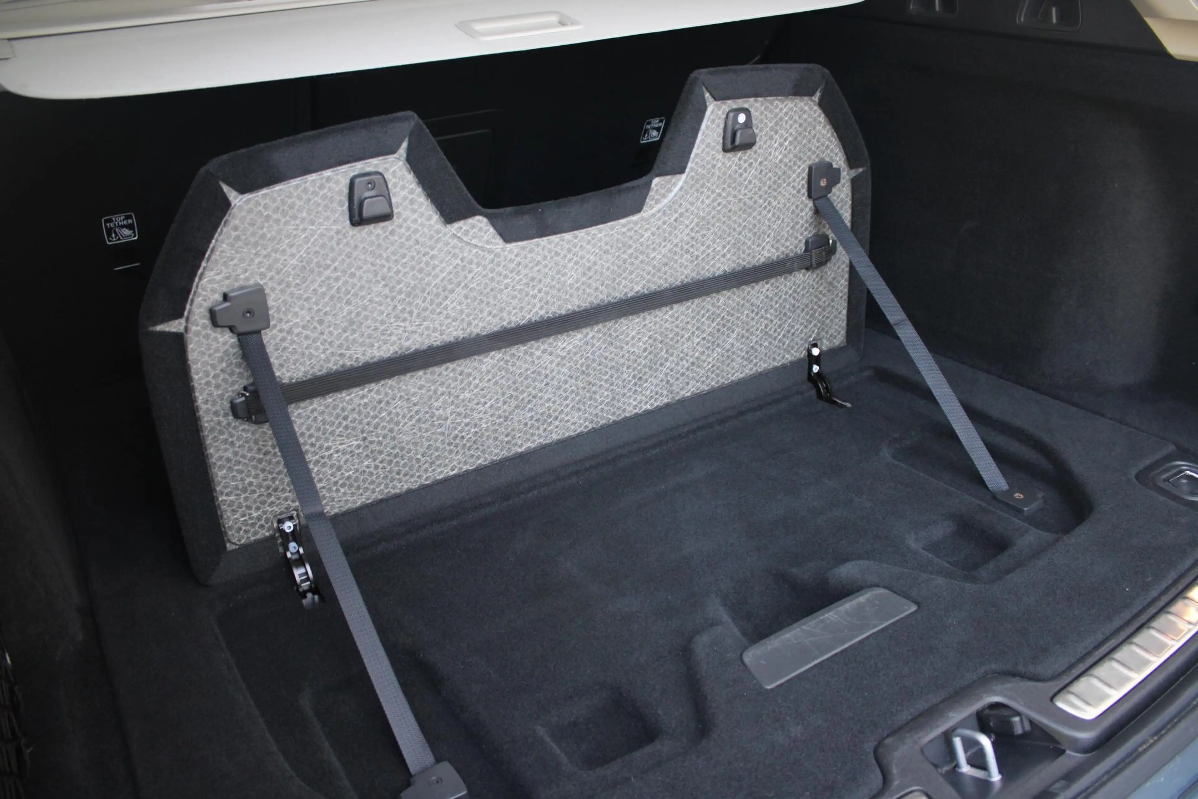 Volvo V60 Cross Country B5 AWD Pro | Adaptive Cruise & Pilot Assist | BLIS — photo 13