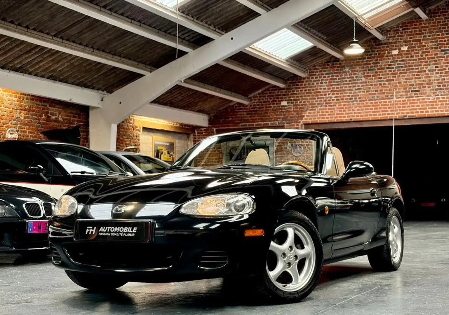 Mazda MX-5 NBFL 1.6L 110 ch Sièges chauffants Première main Carnet et historique État exceptionnel Schwarz - 1
