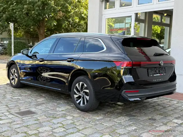 Volkswagen Passat view 7