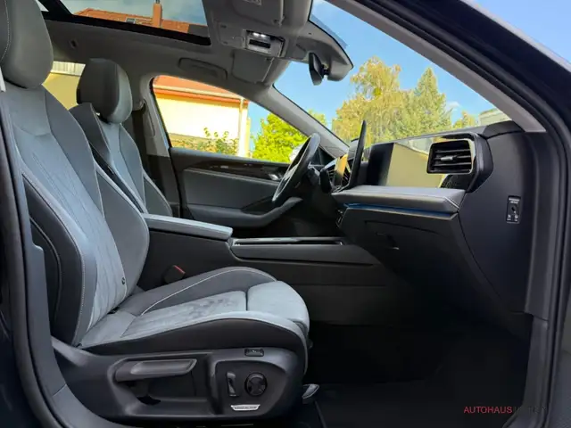 Volkswagen Passat view 15