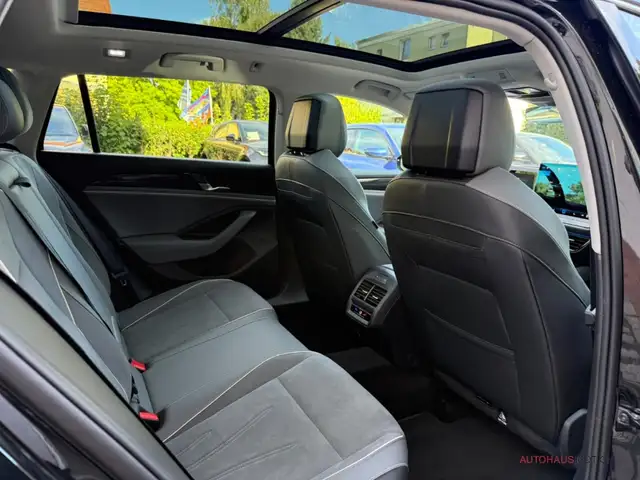 Volkswagen Passat view 13