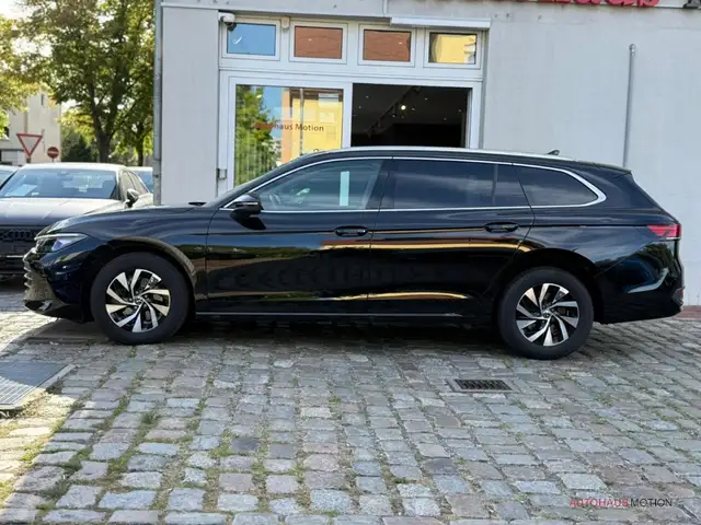 Volkswagen Passat view 8