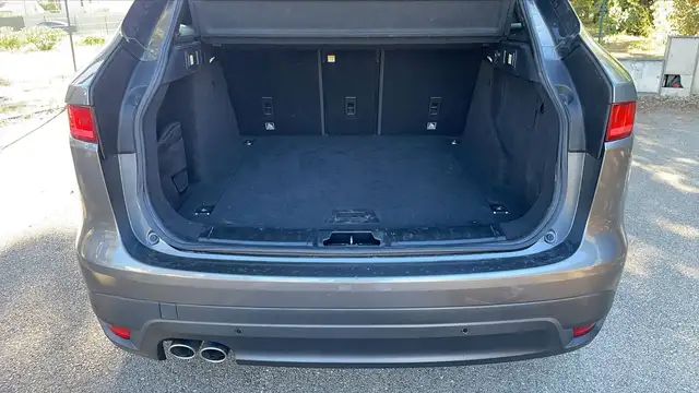Jaguar F-Pace view 14