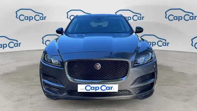 Jaguar F-Pace view 5