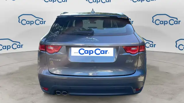 Jaguar F-Pace view 3