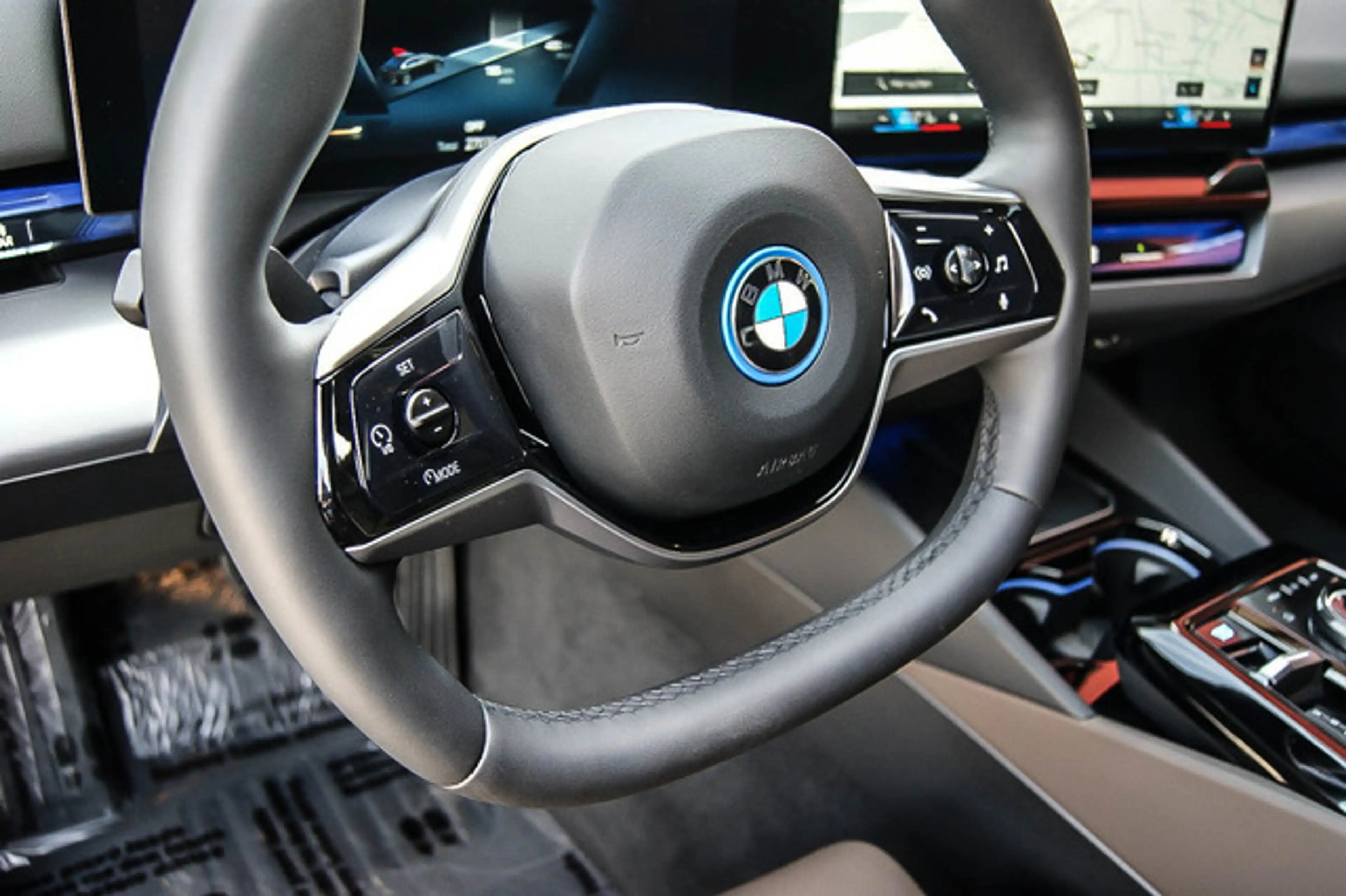 BMW i5 Lim 40 eDrive HEAD-UP LEDER ESPRESSO KEYLESS — photo 10