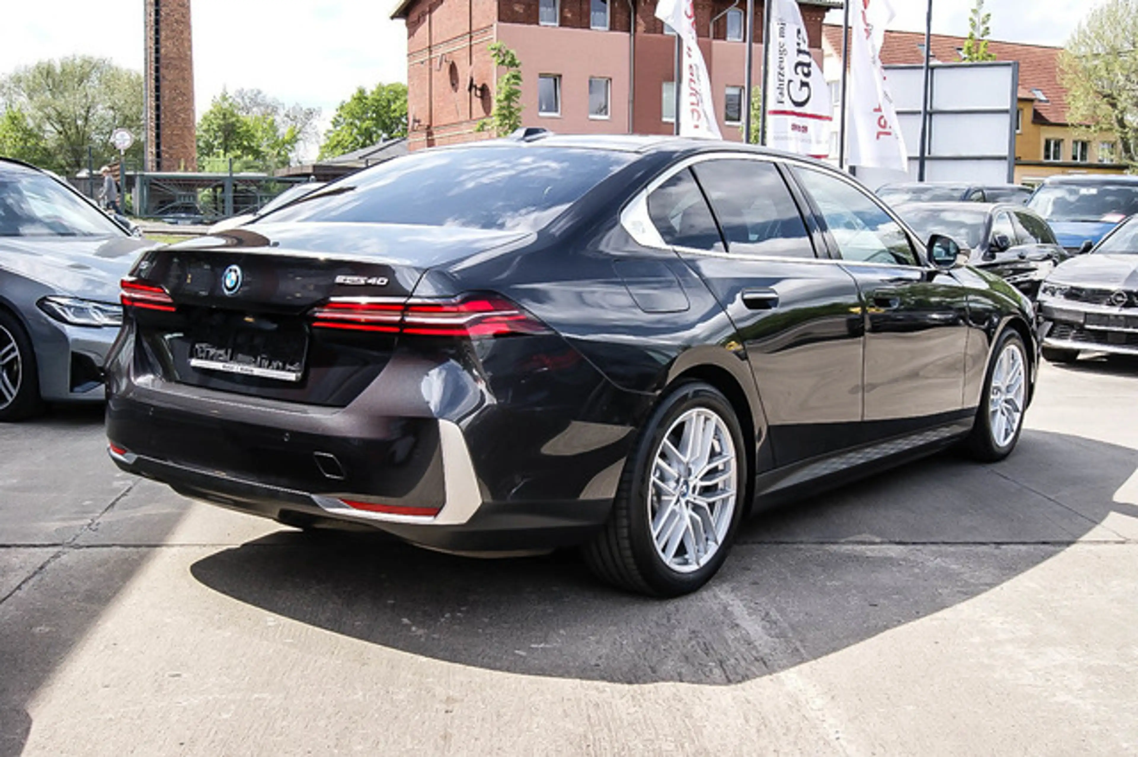 BMW i5 Lim 40 eDrive HEAD-UP LEDER ESPRESSO KEYLESS — photo 3