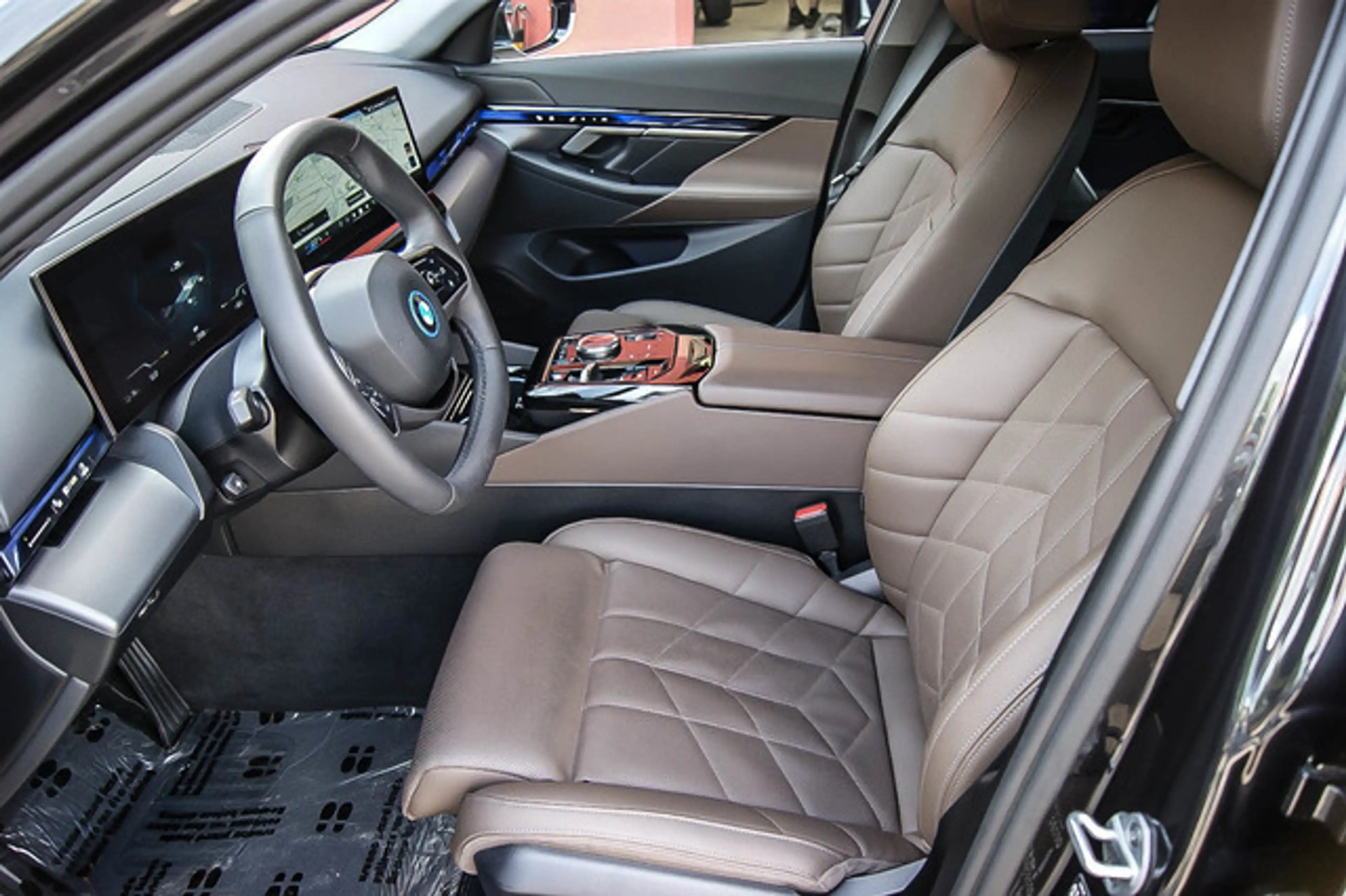 BMW i5 Lim 40 eDrive HEAD-UP LEDER ESPRESSO KEYLESS — photo 11