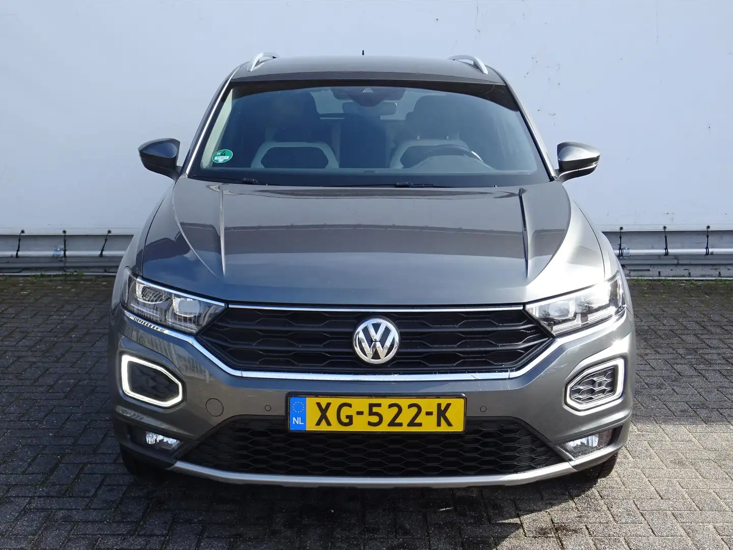 Volkswagen T-Roc 1.5 TSI 150pk T-Roc Sport Grijs - 2