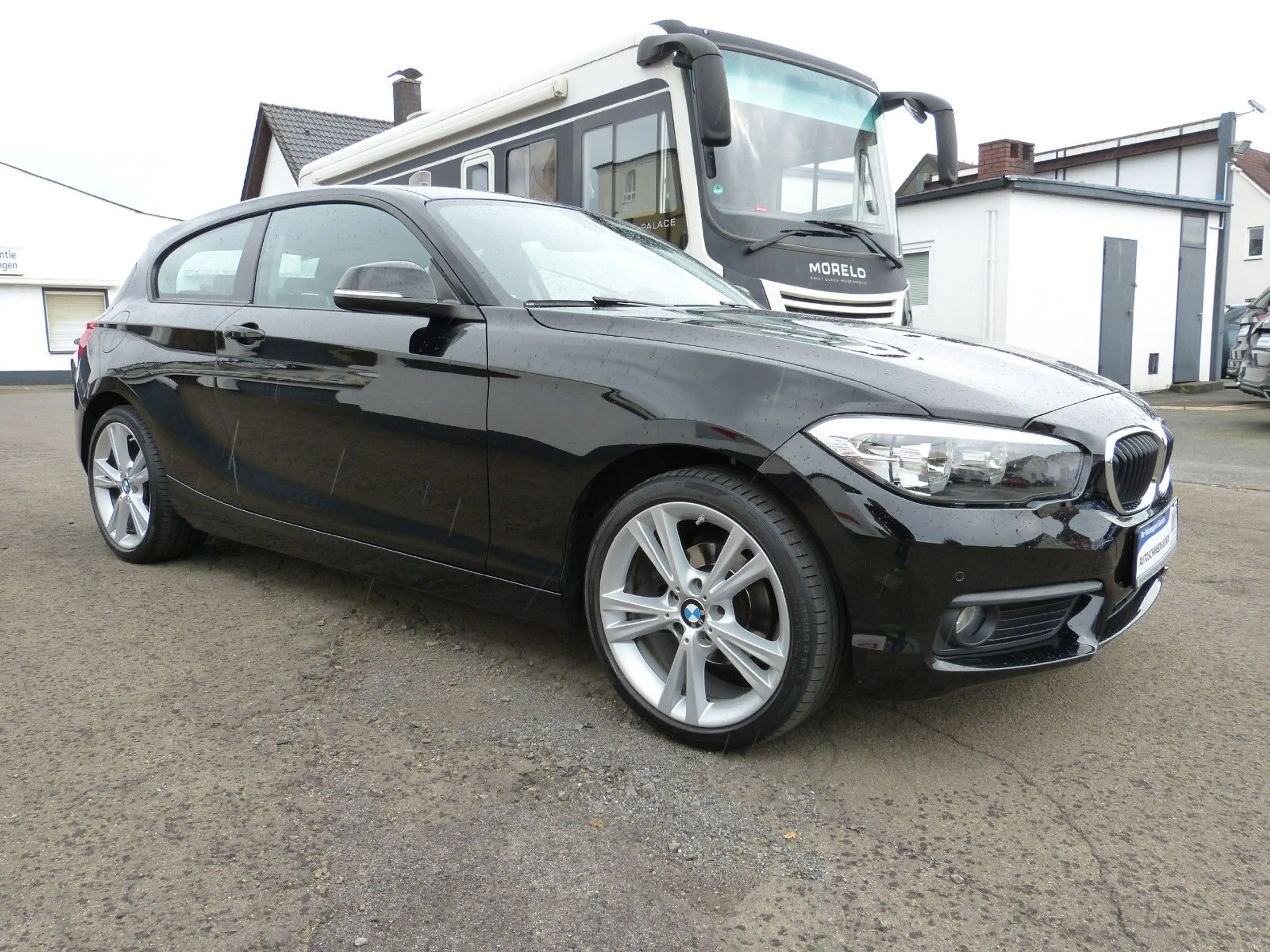 BMW 118 i aus 2.Hand Navigation 18 Zoll Alufelgen — photo 15