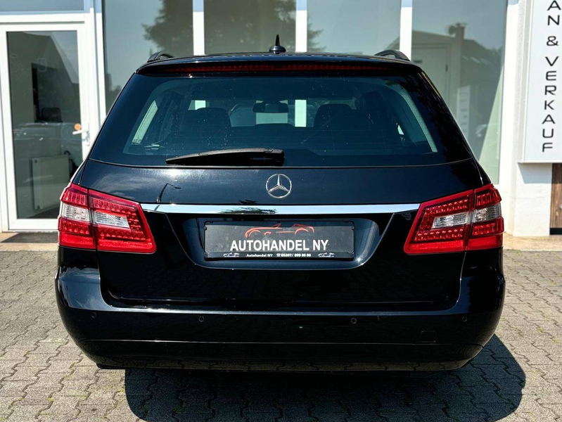 Mercedes-Benz E 220 Mercedes E 220 CDI BlueEfficiency, AHK, Navi, Temp, SHZ — photo 9