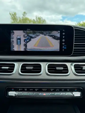 Mercedes-Benz GLE view 12