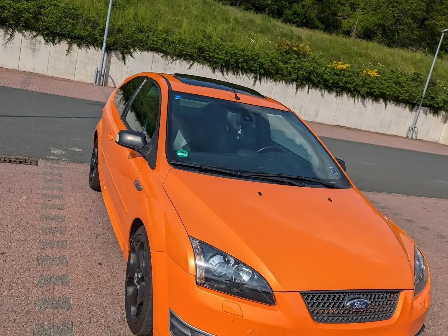 Ford Focus 2.5 ST Orange - 1