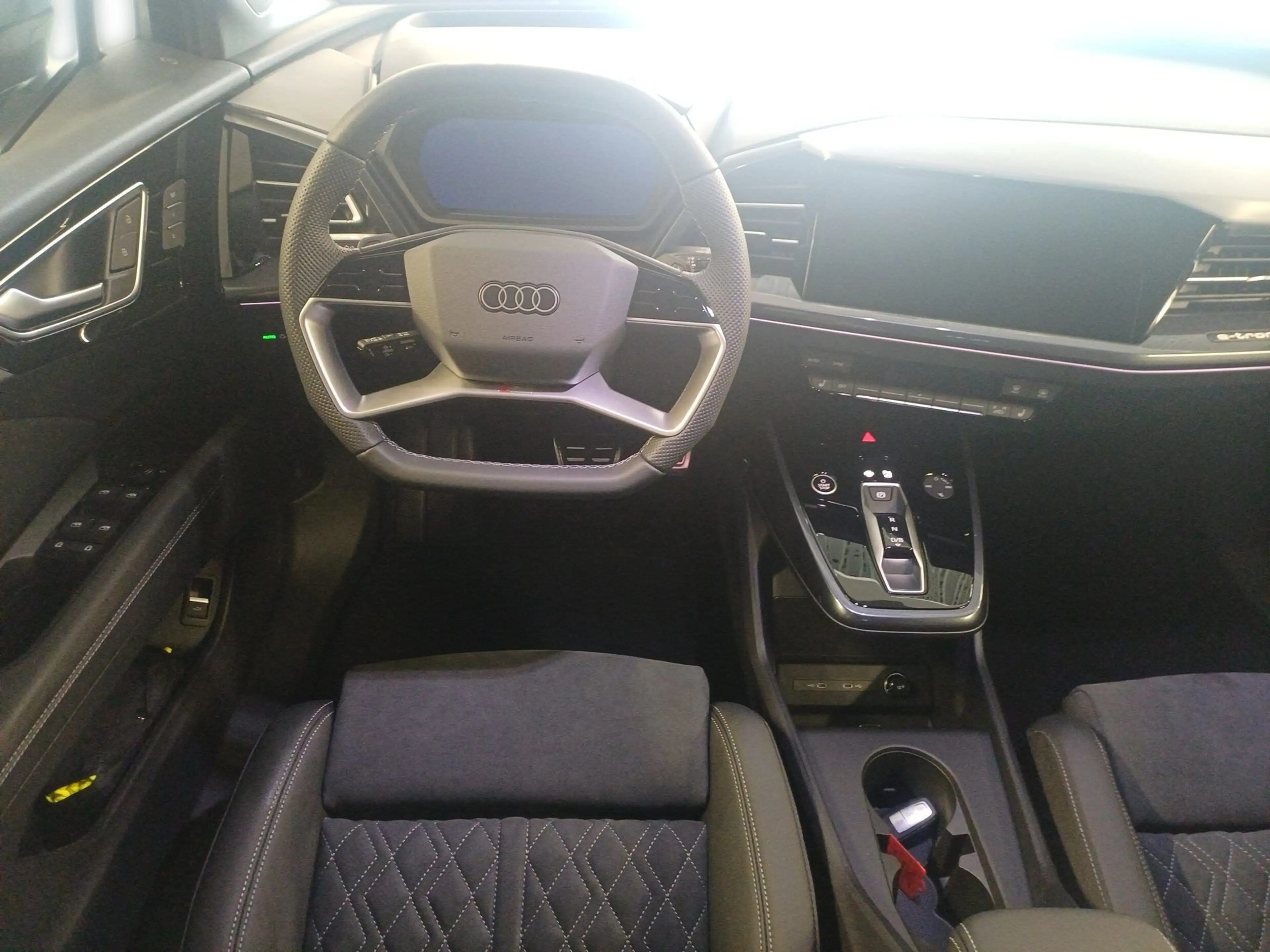 Audi Q4 e-tron Q4 SUV e-tron S-Line Exterieur*Quattro HeadUp — photo 12