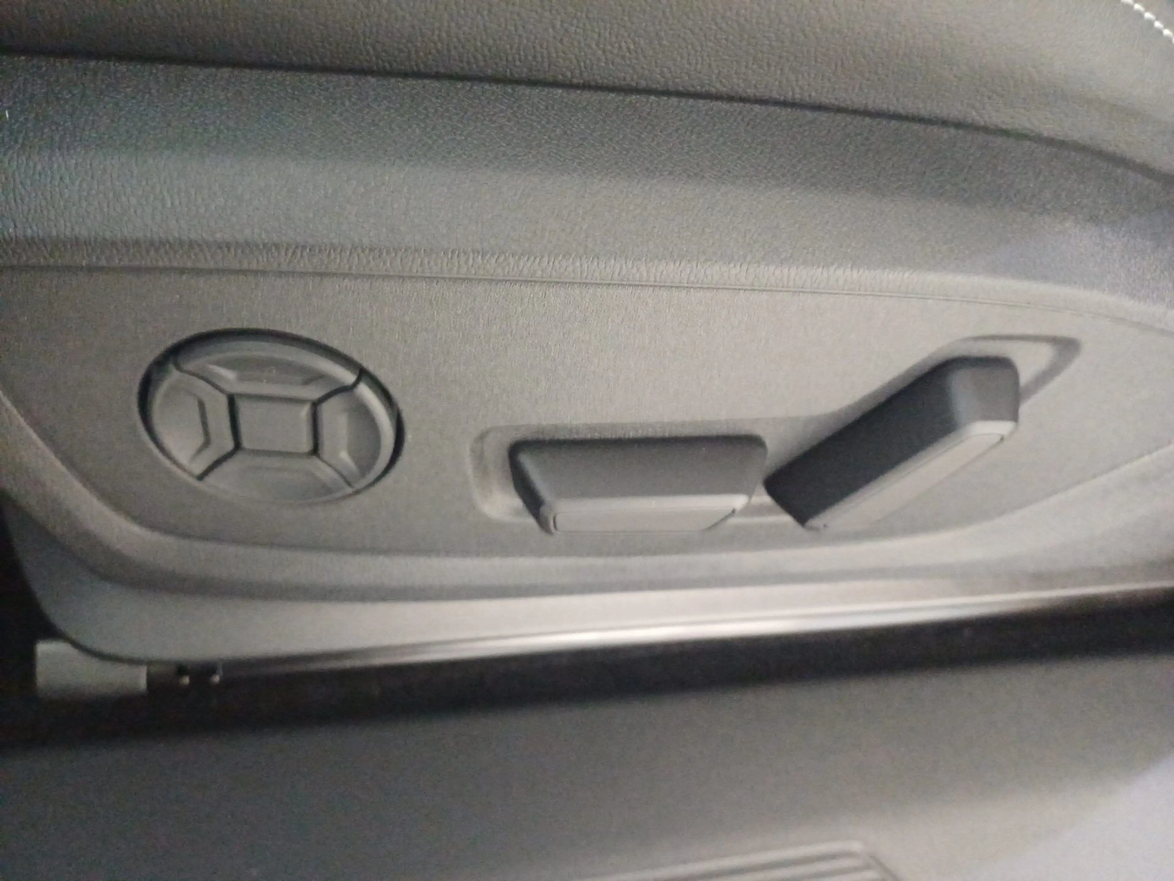 Audi Q4 e-tron Q4 SUV e-tron S-Line Exterieur*Quattro HeadUp — photo 10