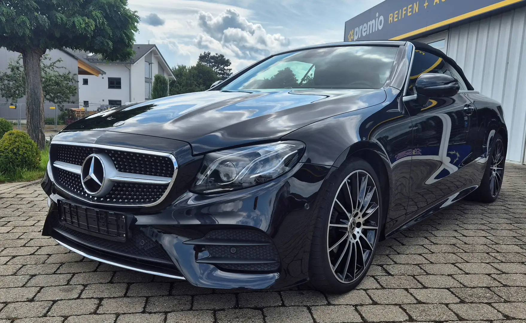 Mercedes-Benz E 300 E 300 (238.448) Czarny - 1