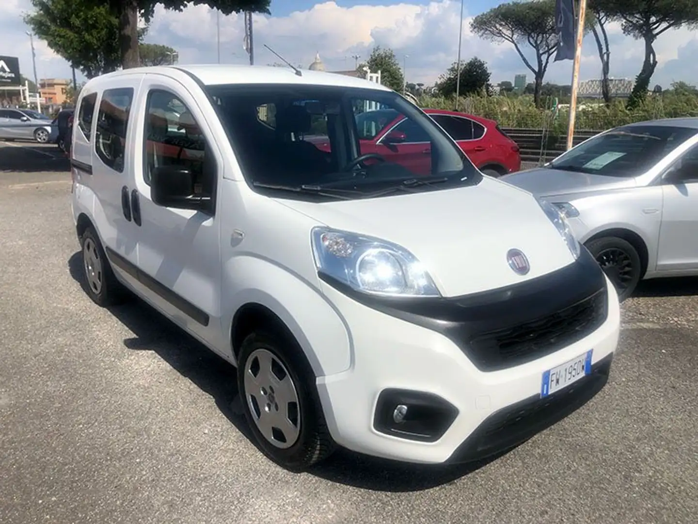 Fiat Qubo 1.4 8v natural power Easy 70cv PROMO FINANZIAMENTO Bianco - 1