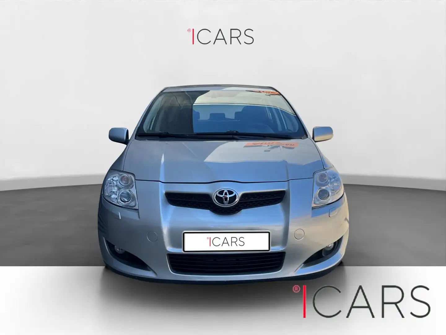 Toyota Auris 1.6 VVT-i Luna Plus Gris - 2