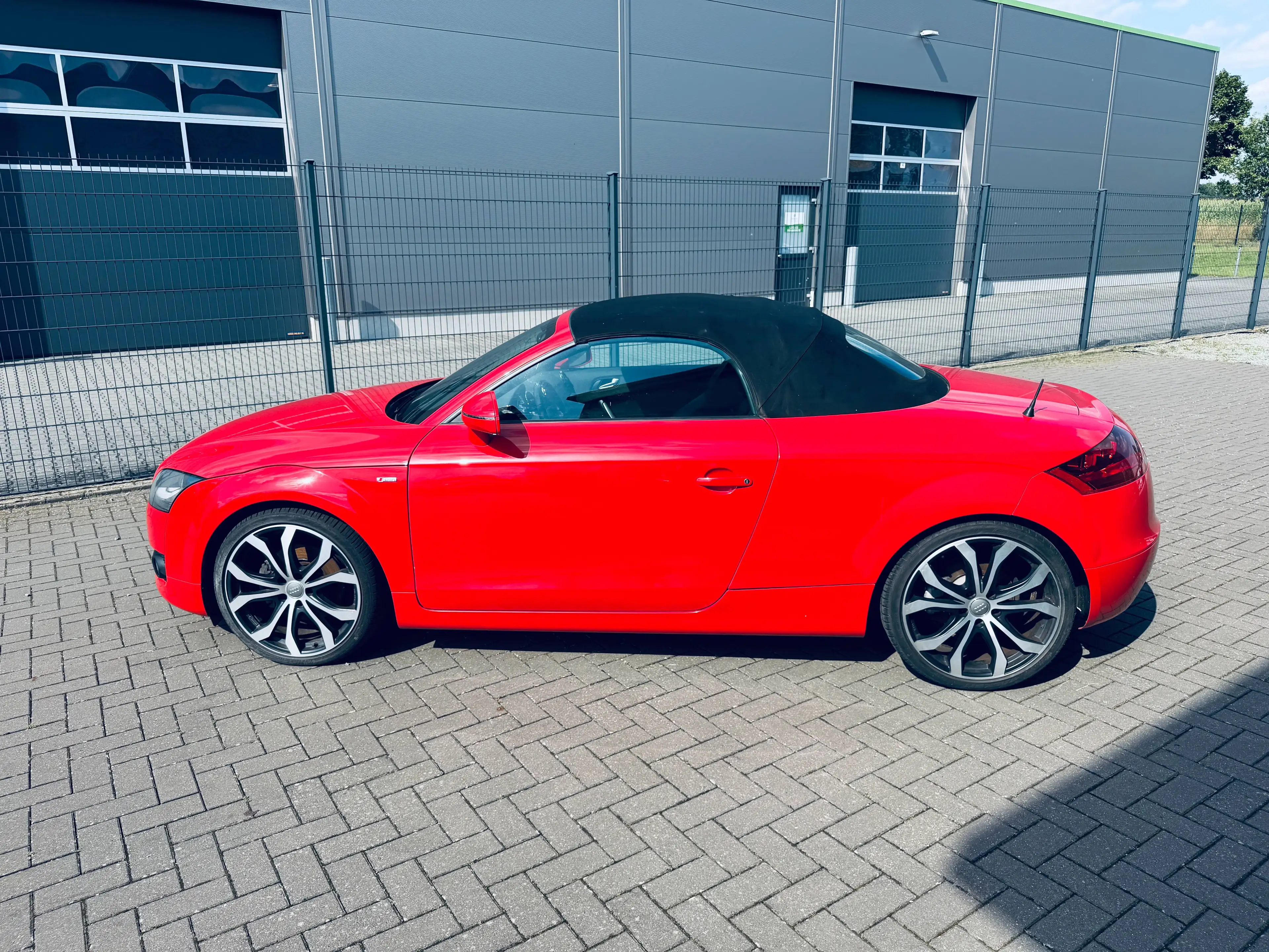 Audi TT 2.0 TFSI Roadster S-Line — photo 5