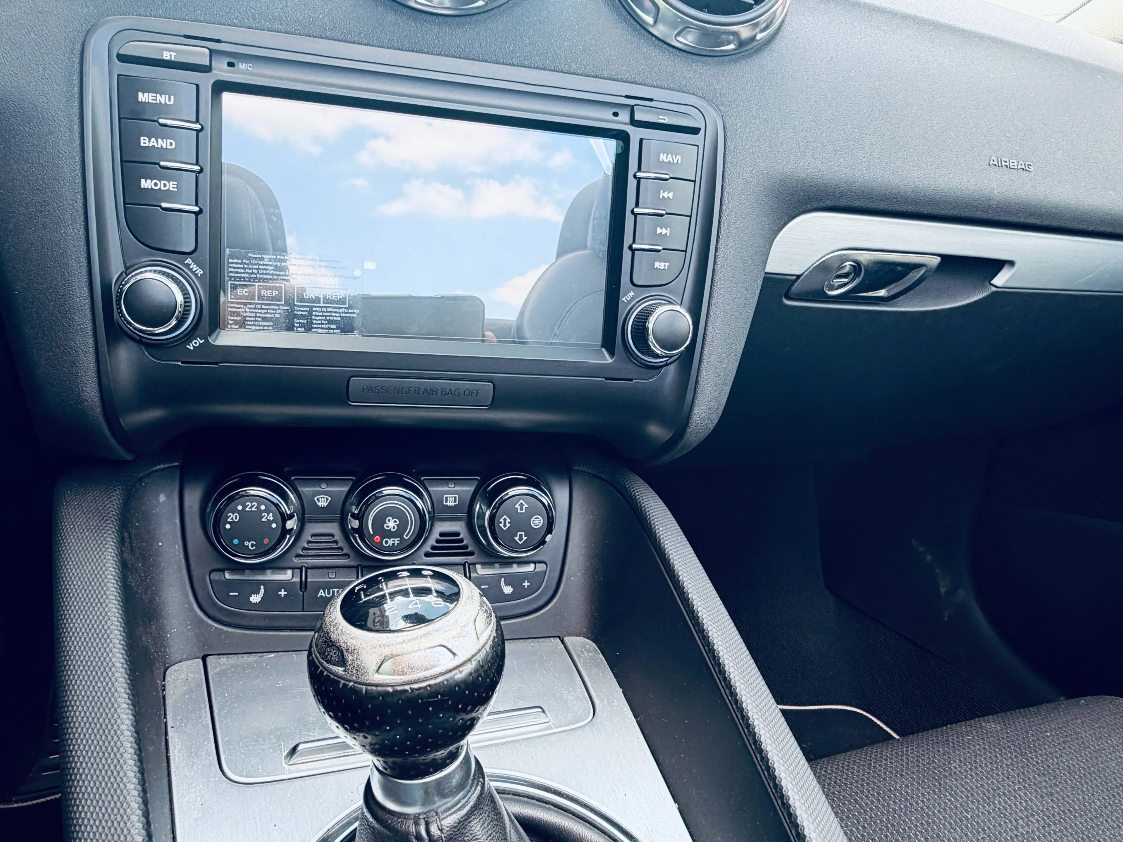 Audi TT 2.0 TFSI Roadster S-Line — photo 11