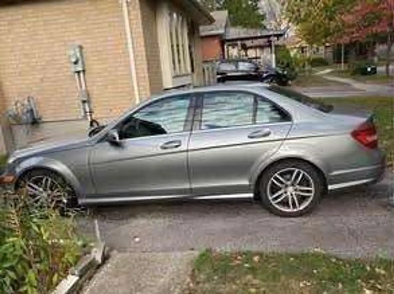 Mercedes-Benz C-Class снимка Mercedes-Benz C-Class