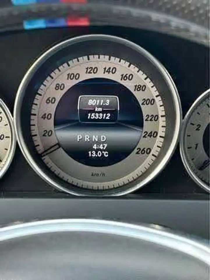 Mercedes-Benz C-Class снимка Mercedes-Benz C-Class