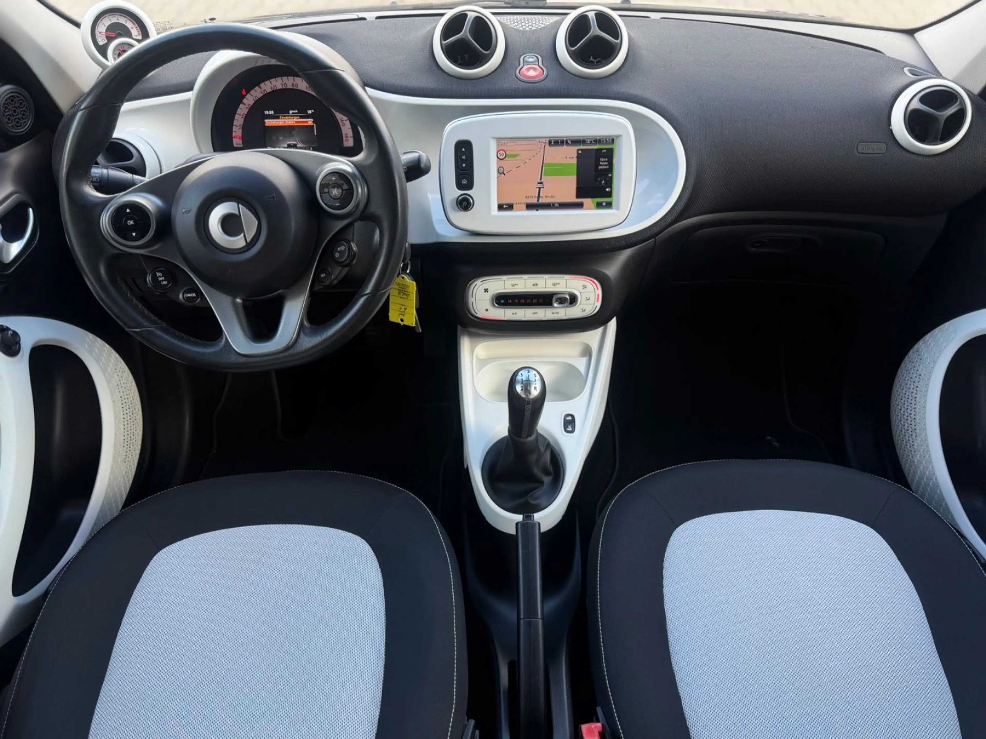 smart forFour passion LED & Sensor-Paket Faltdach Navi — photo 10