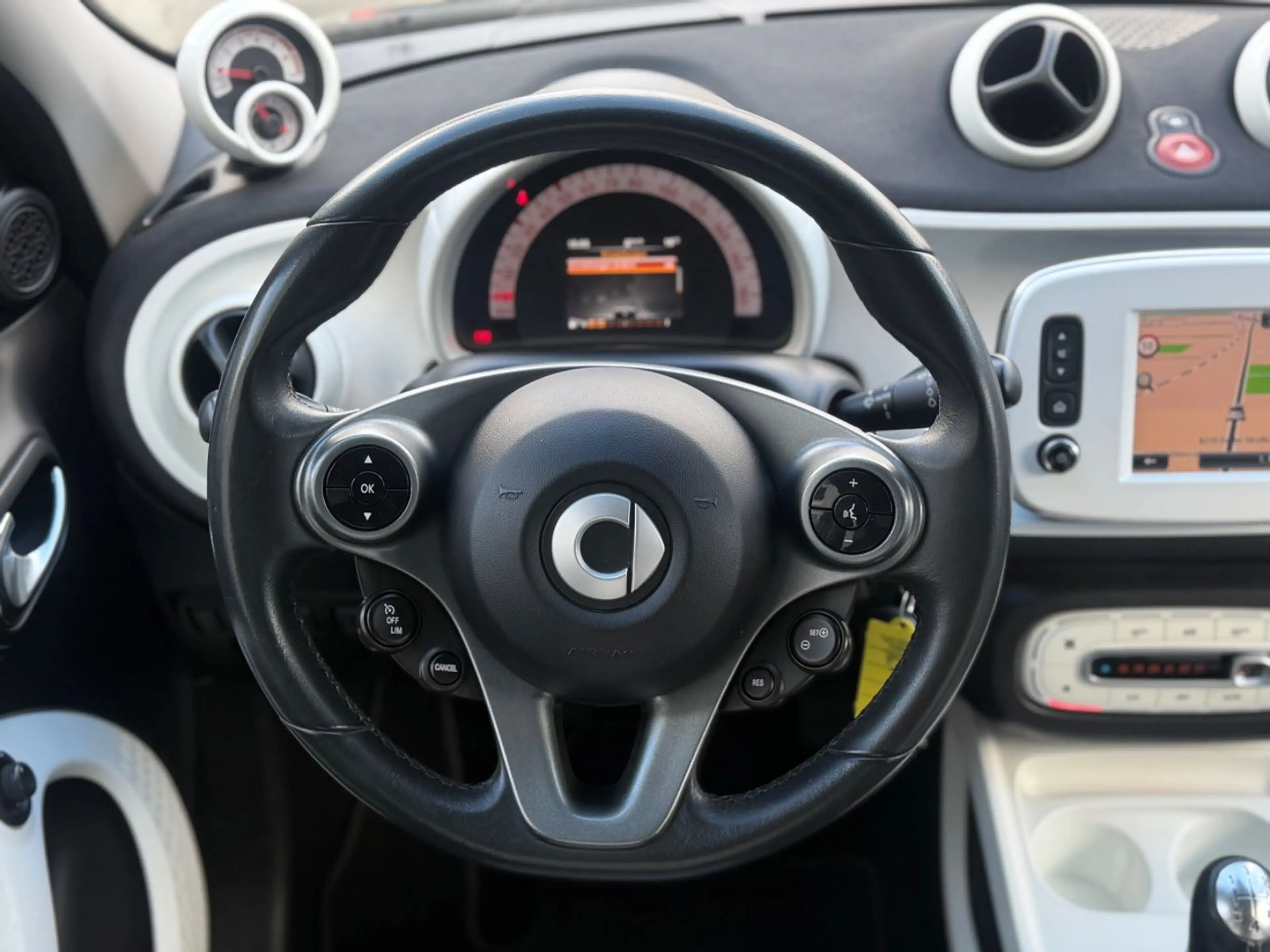 smart forFour passion LED & Sensor-Paket Faltdach Navi — photo 11