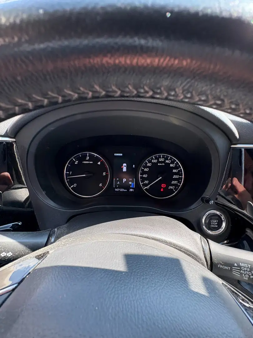 Mitsubishi Outlander 2,2 DI-D Intense+ Connect Aut. Rot - 2