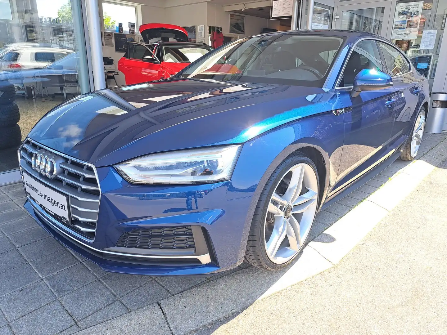 Audi A5 2.0 TDI Blauw - 1