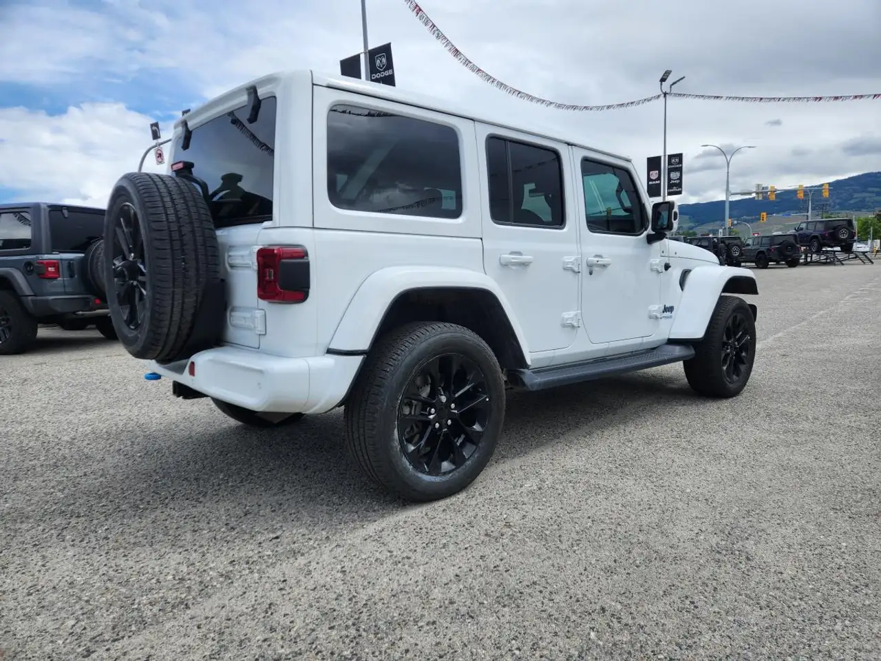 Jeep Wrangler снимка Jeep Wrangler