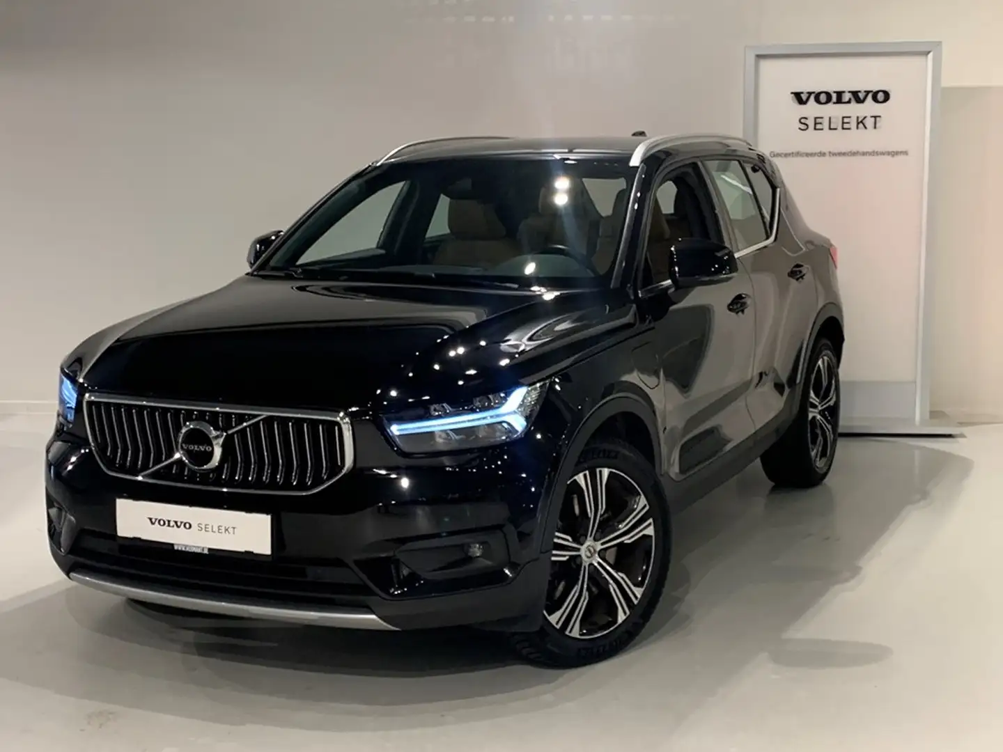 Volvo XC40 T4 Recharge Inscription Zwart - 1