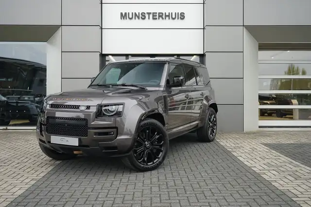 Land Rover Defender 110 4.4 P635 Octa | Elektrische trekhaak | Koelvak