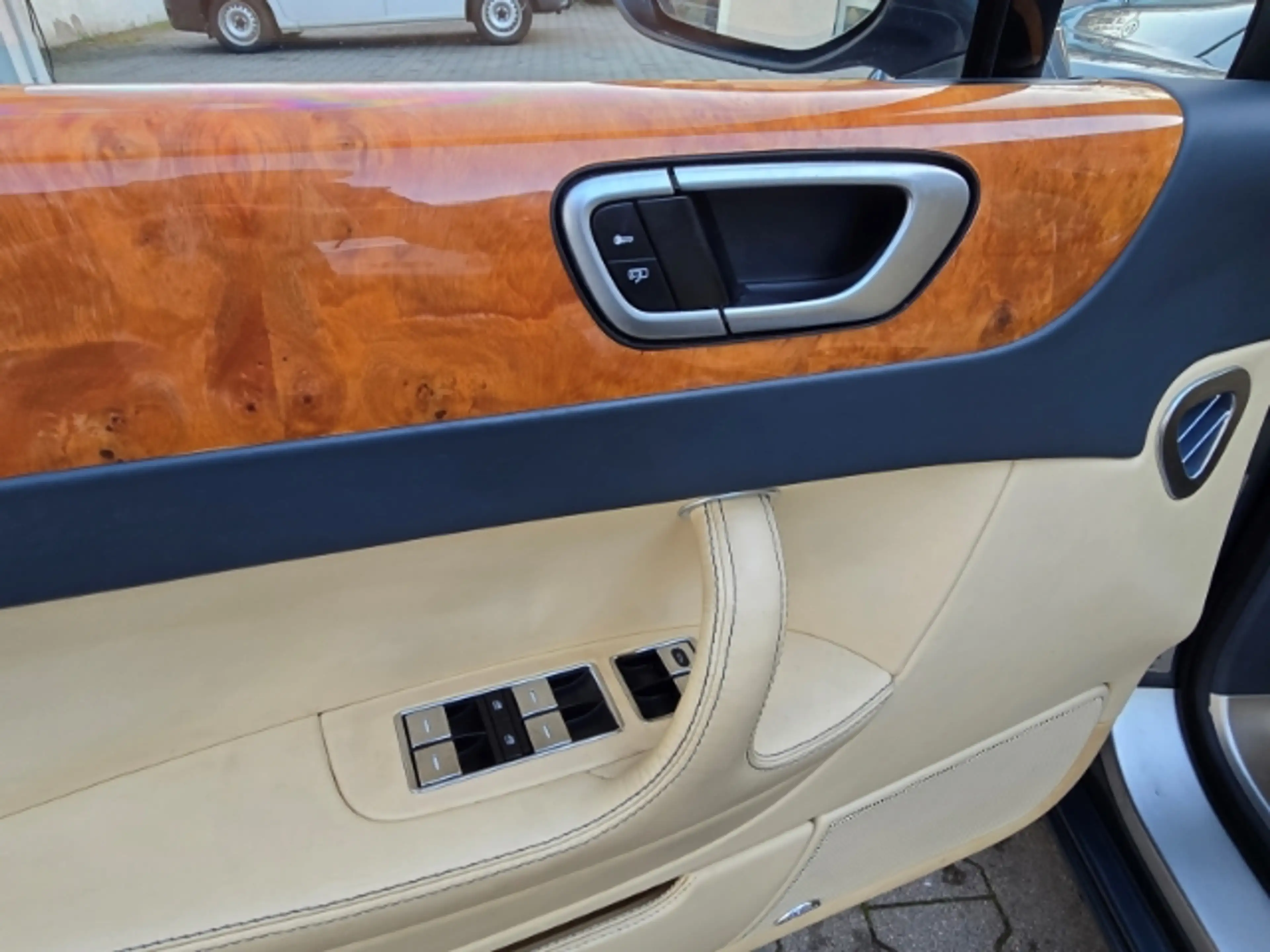 Bentley Continental Flying Spur  6.0 W12 — photo 15
