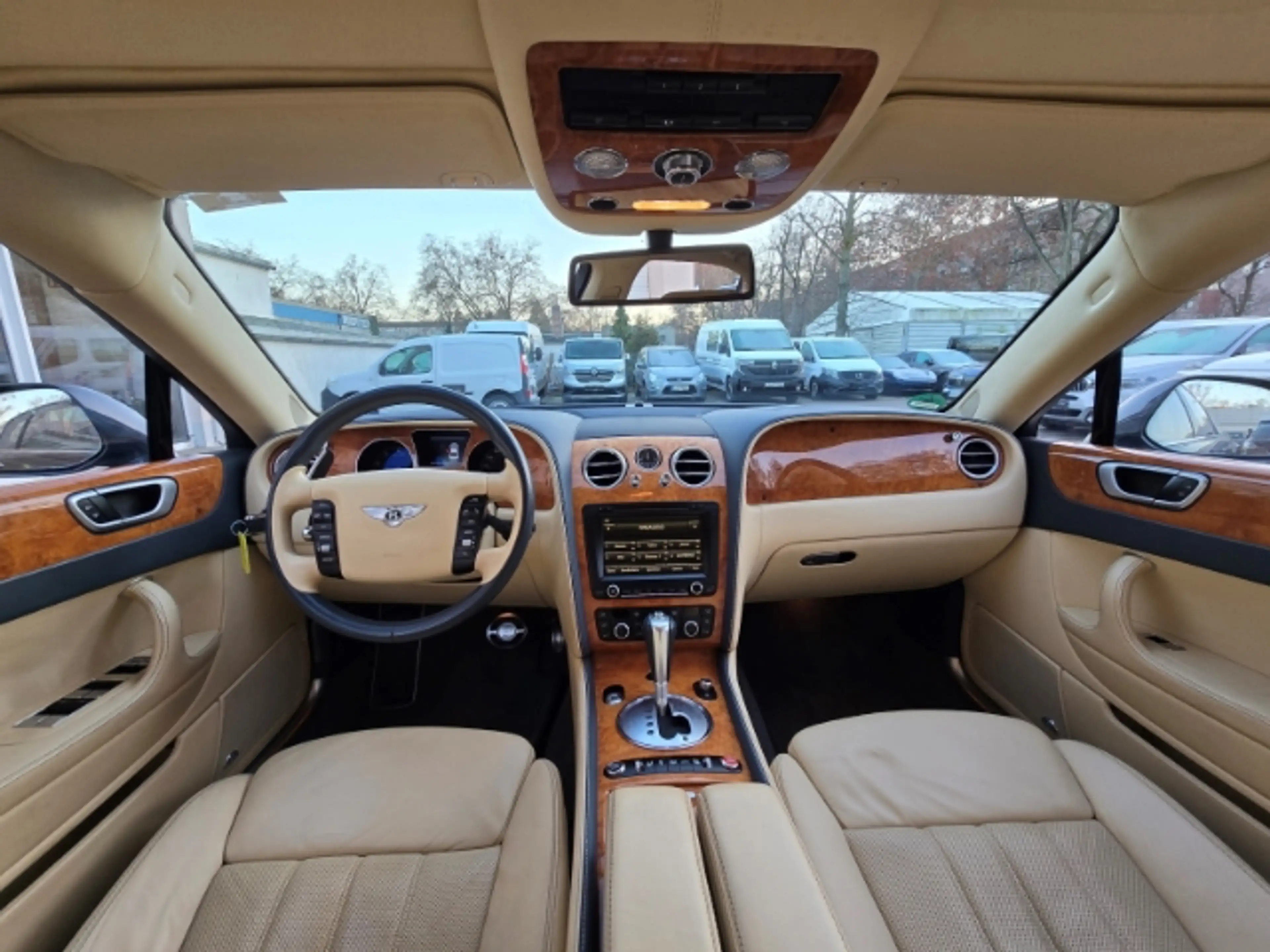 Bentley Continental Flying Spur  6.0 W12 — photo 11