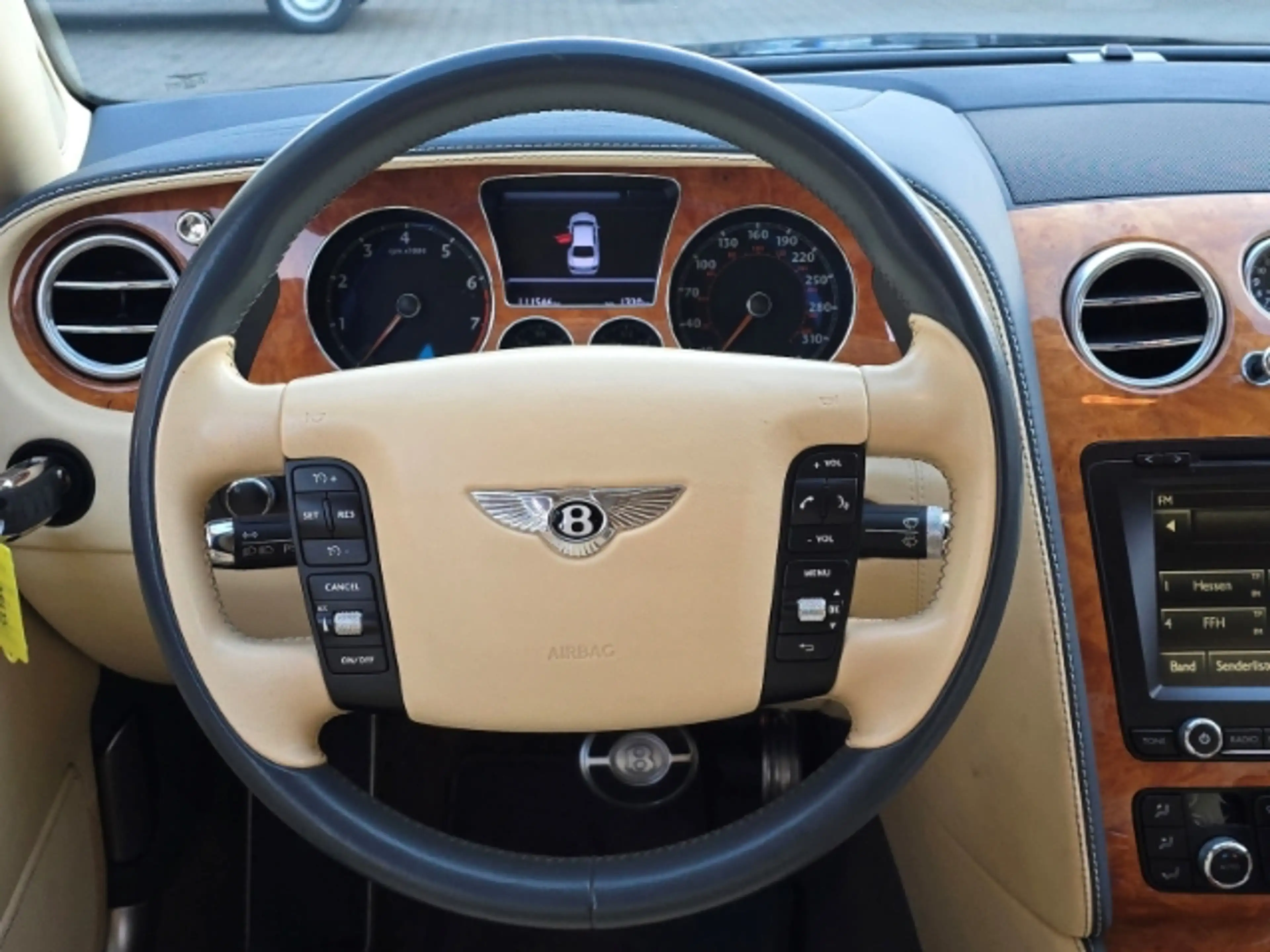 Bentley Continental Flying Spur  6.0 W12 — photo 12