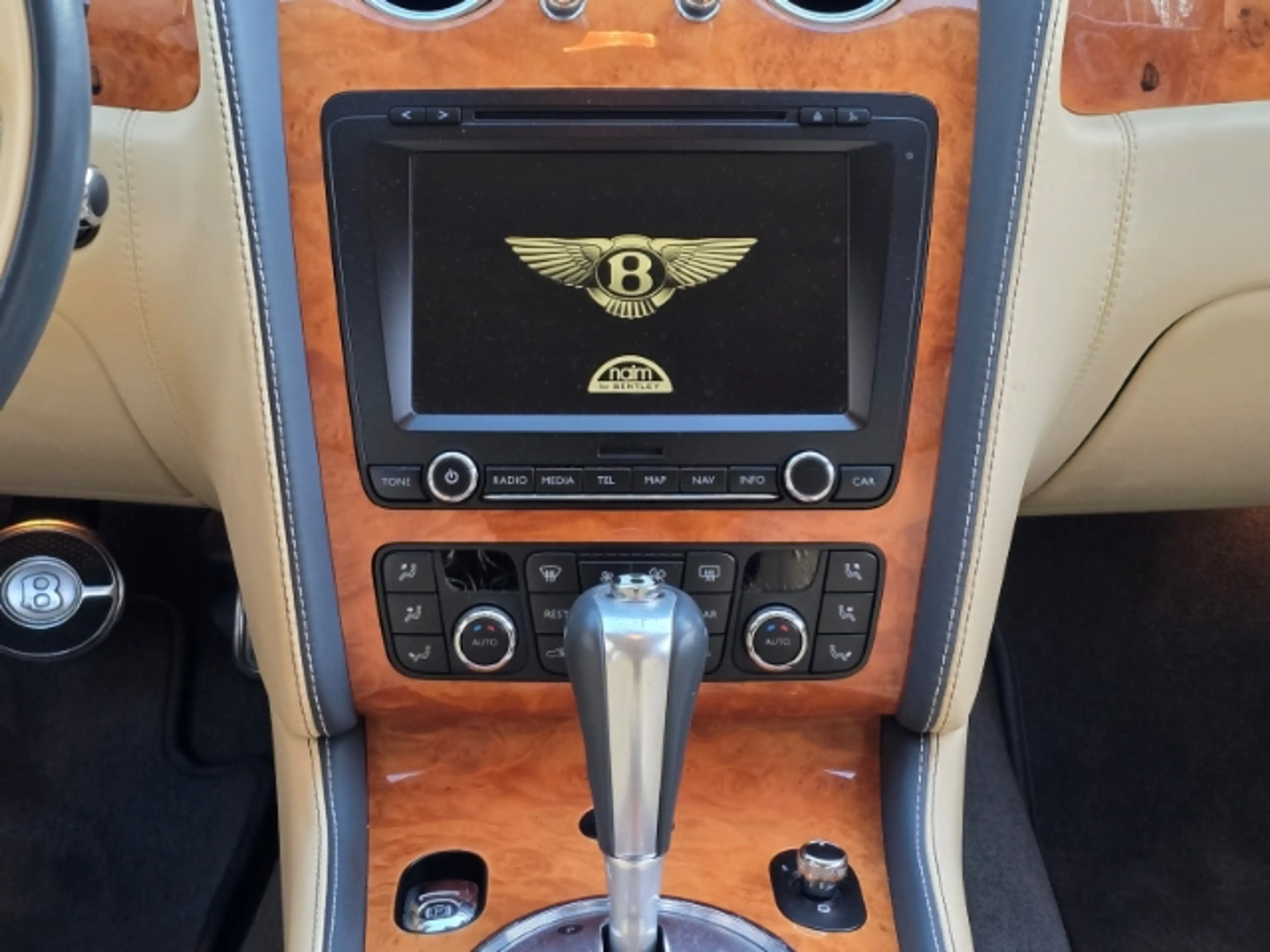 Bentley Continental Flying Spur  6.0 W12 — photo 13