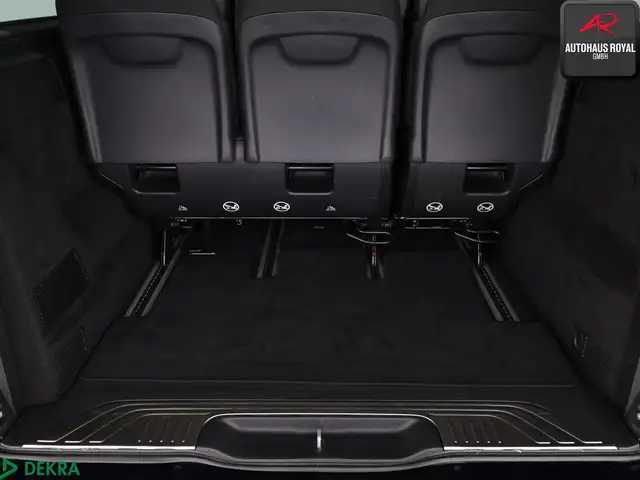 Mercedes-Benz V-Class view 14
