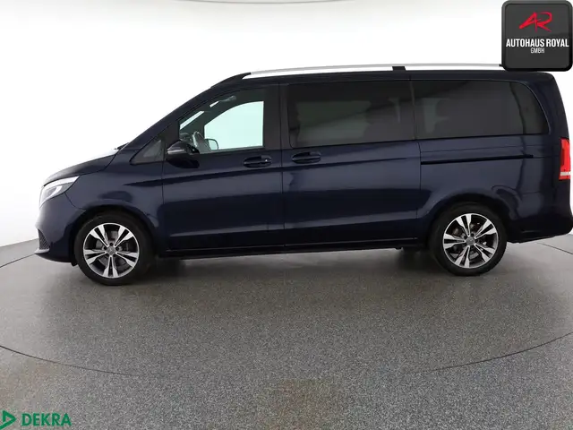 Mercedes-Benz V-Class view 2