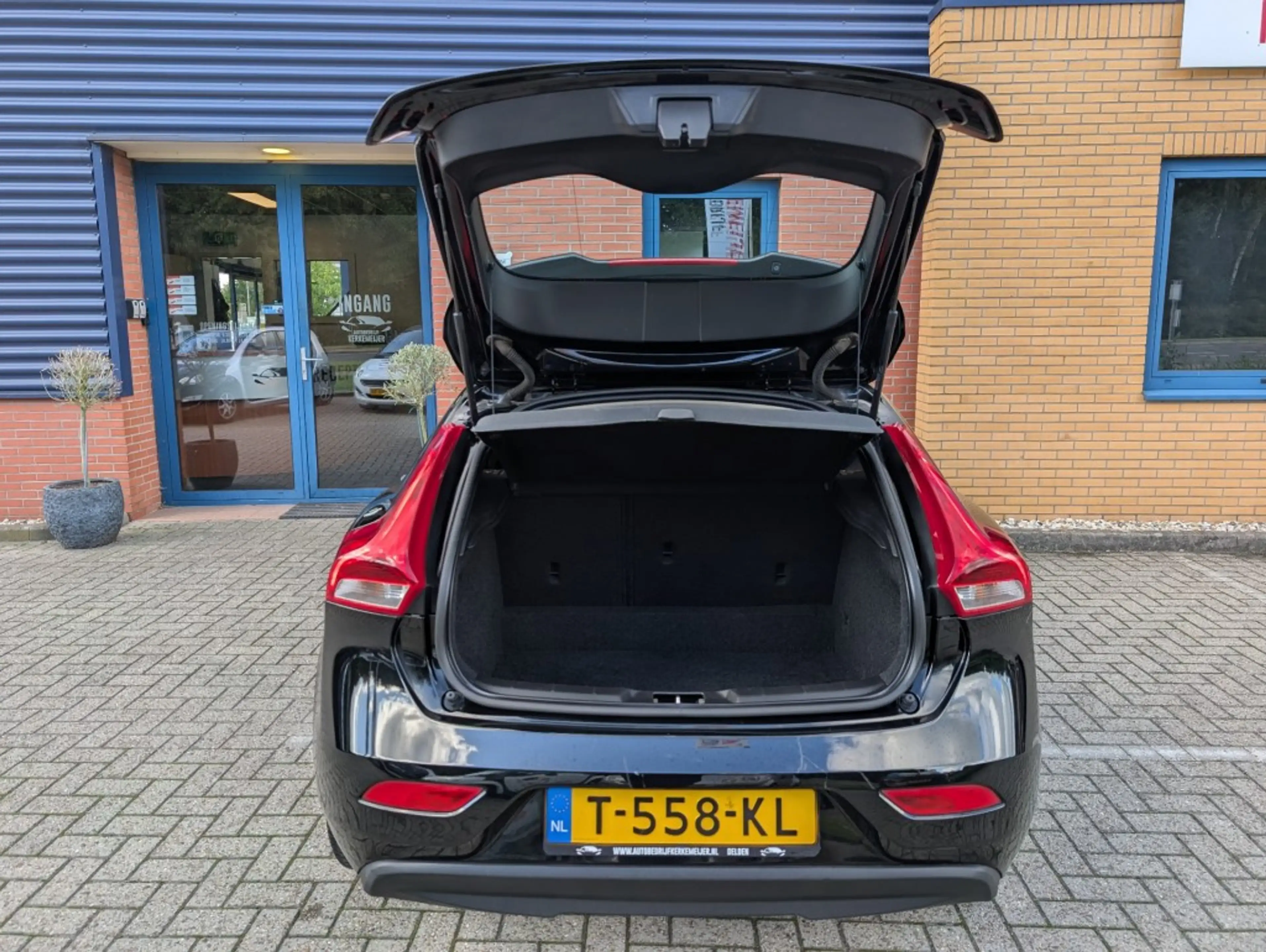 Volvo V40 2.0 T2 KINETIC, Airco, Cruise, Achteruitrij camera — photo 7
