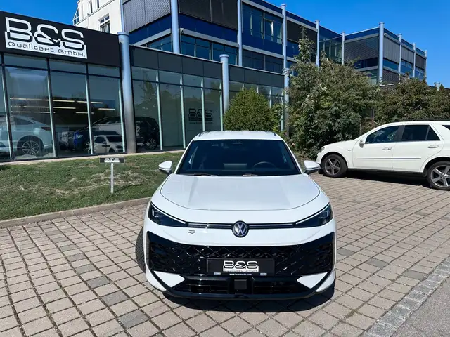 Volkswagen T-Roc view 10