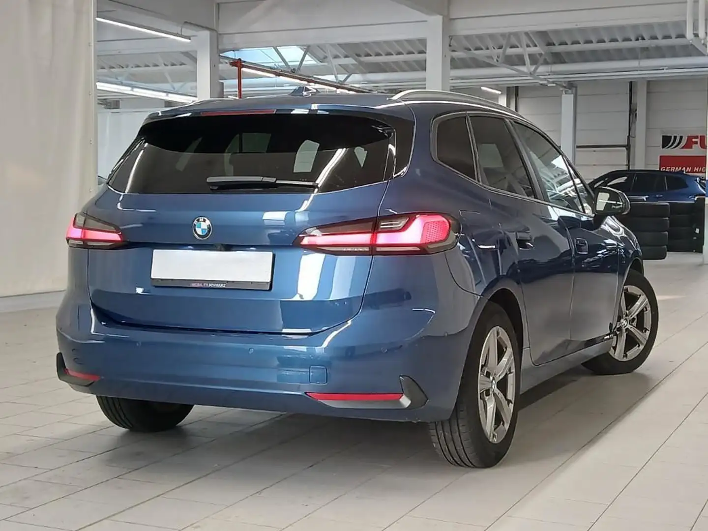 BMW 218 i Active Tourer  H&K/ACC/ADAPTLED/HUD/PANO/360° Blau - 2