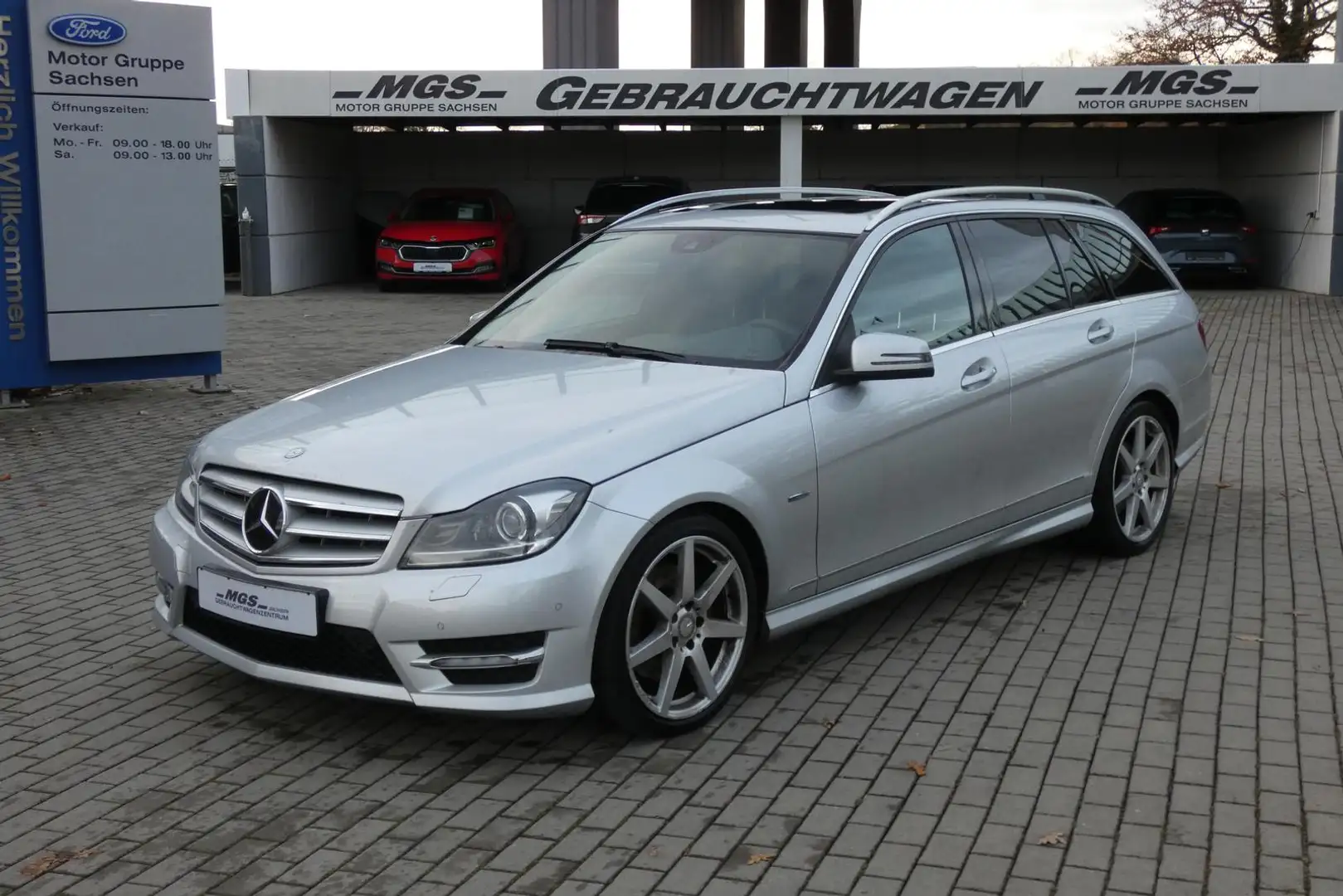 Mercedes-Benz C 300 T-Modell 3.0 CDI 4M "Avantgarde" #AMG #NAVI Silber - 2