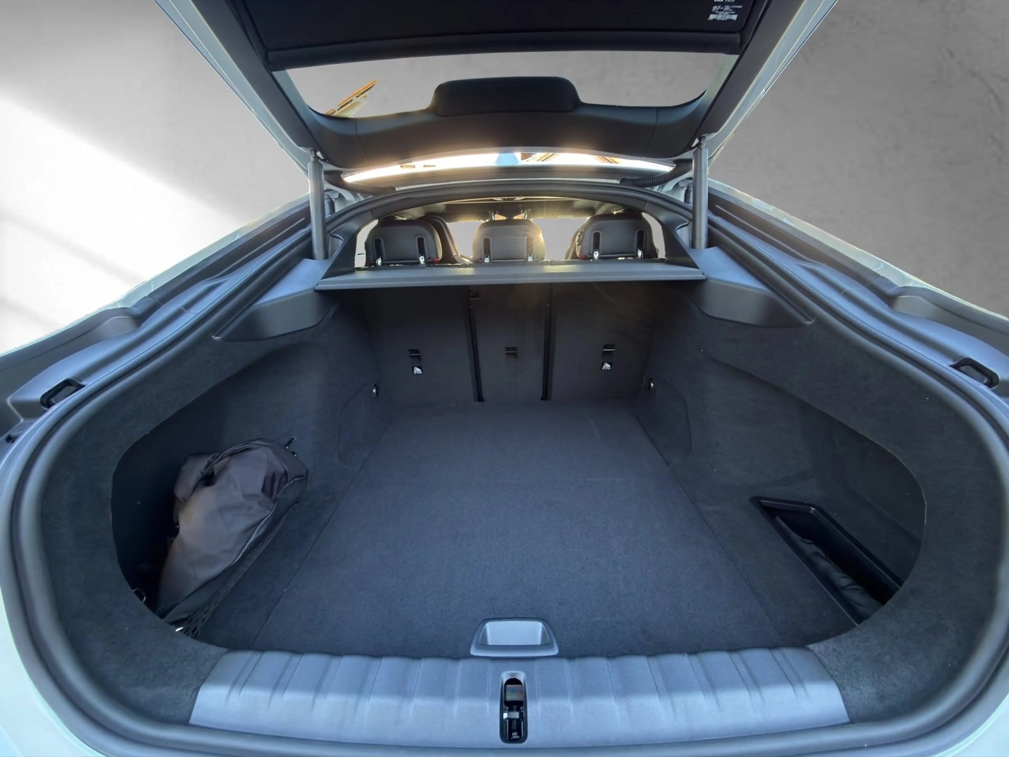 BMW i4 M60 XDRIVE — photo 13