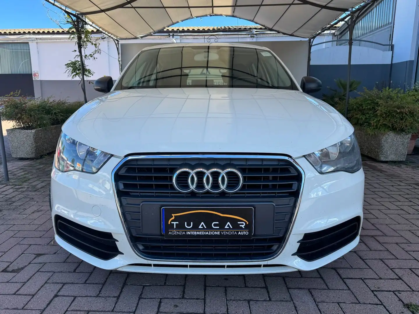 Audi A1 Admired 1.6 TDI Blanc - 2