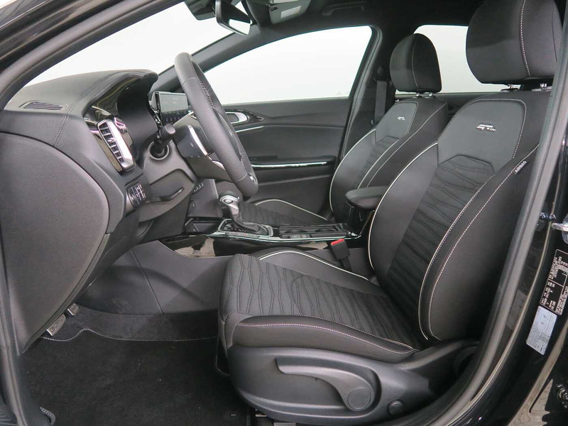 Kia Ceed Sportswagon 1.5 T-GDI ISG DCT7 OPF GT Line — photo 9