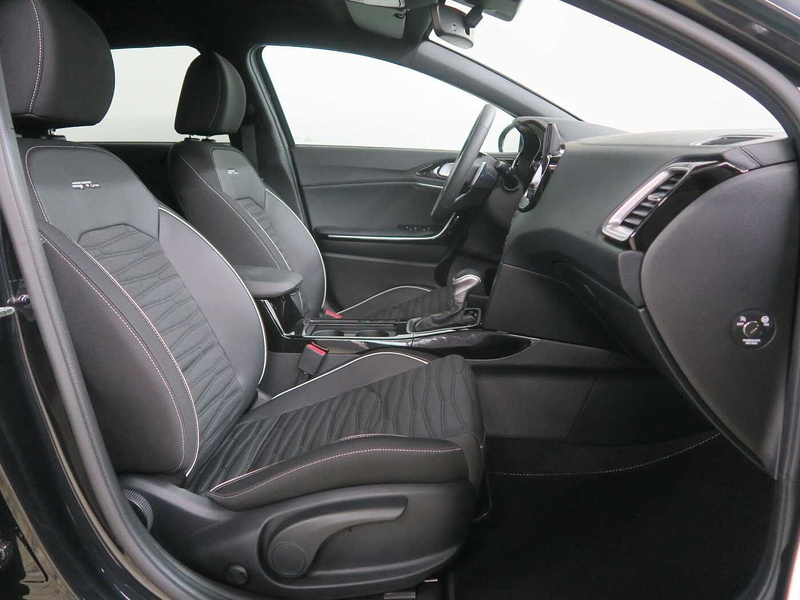 Kia Ceed Sportswagon 1.5 T-GDI ISG DCT7 OPF GT Line — photo 10