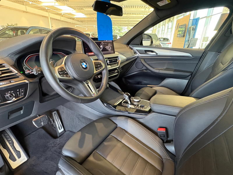 BMW X4 M40d AT Navi Leder Tempom.aktiv Panoramadach Bluet — photo 12