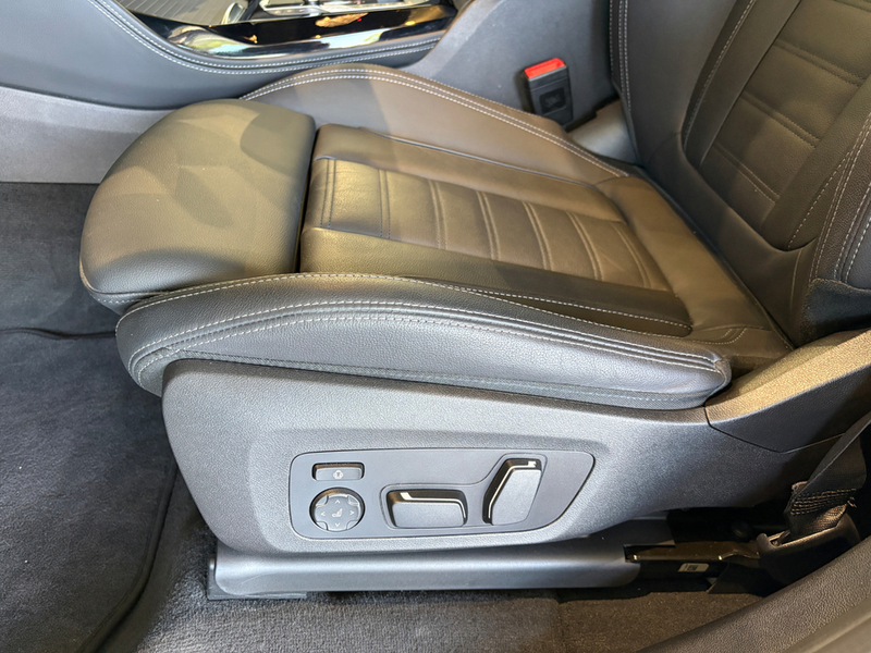 BMW X4 M40d AT Navi Leder Tempom.aktiv Panoramadach Bluet — photo 18